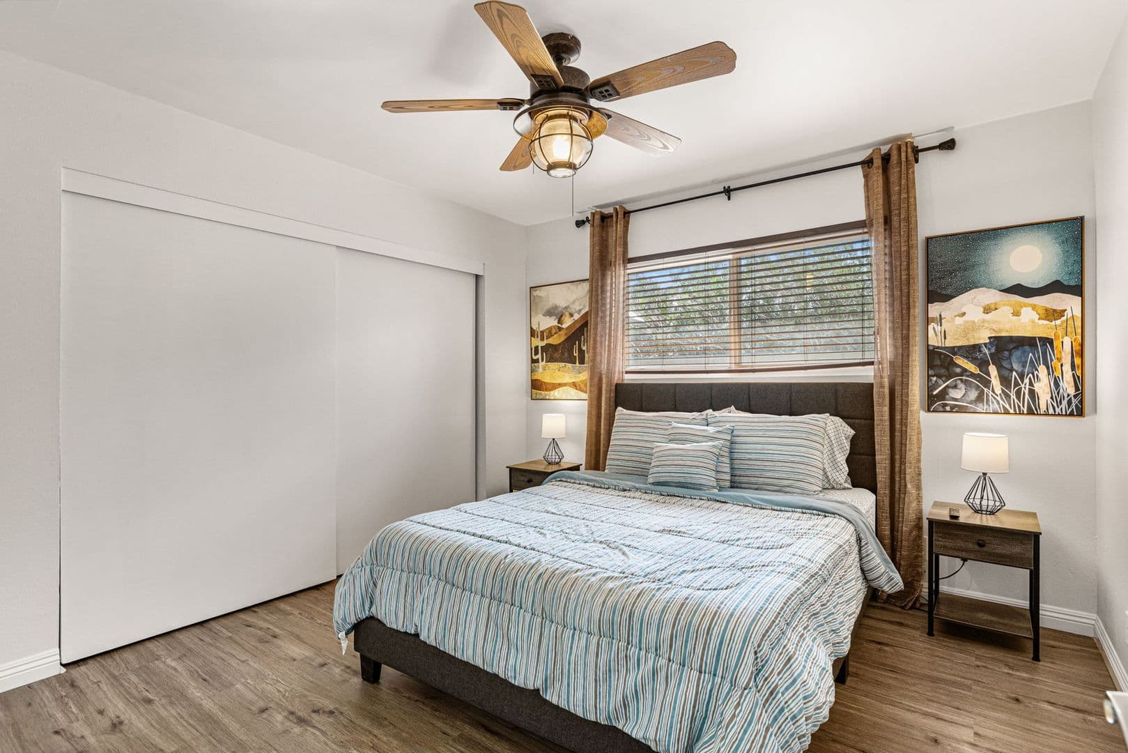 Palm Springs House: 2290 N Victoria Rd
