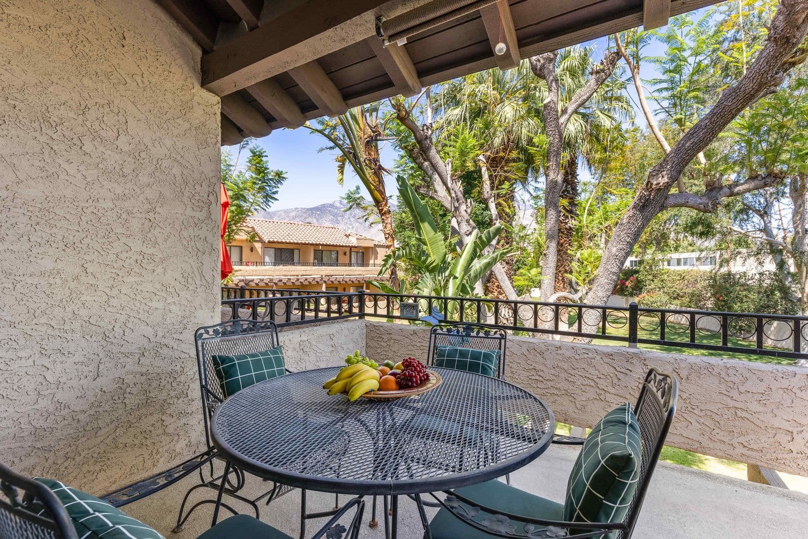 Palm Springs House: 2345 S Cherokee Way