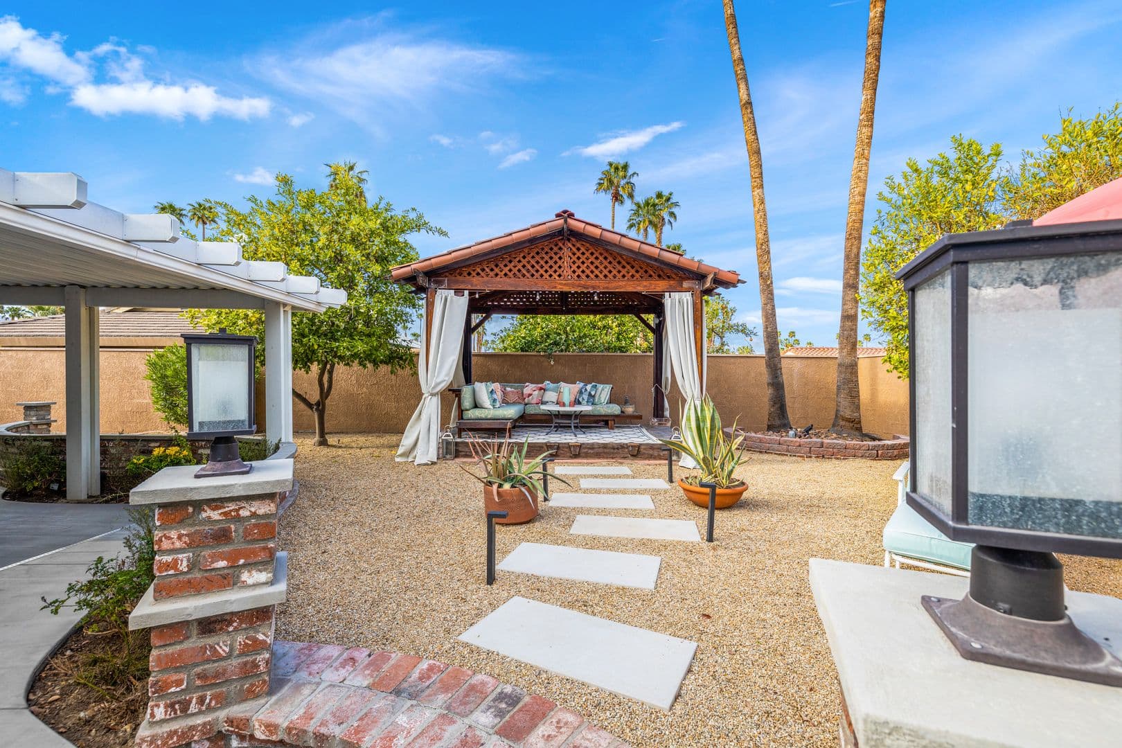 Palm Springs House: 1334 S San Joaquin Dr