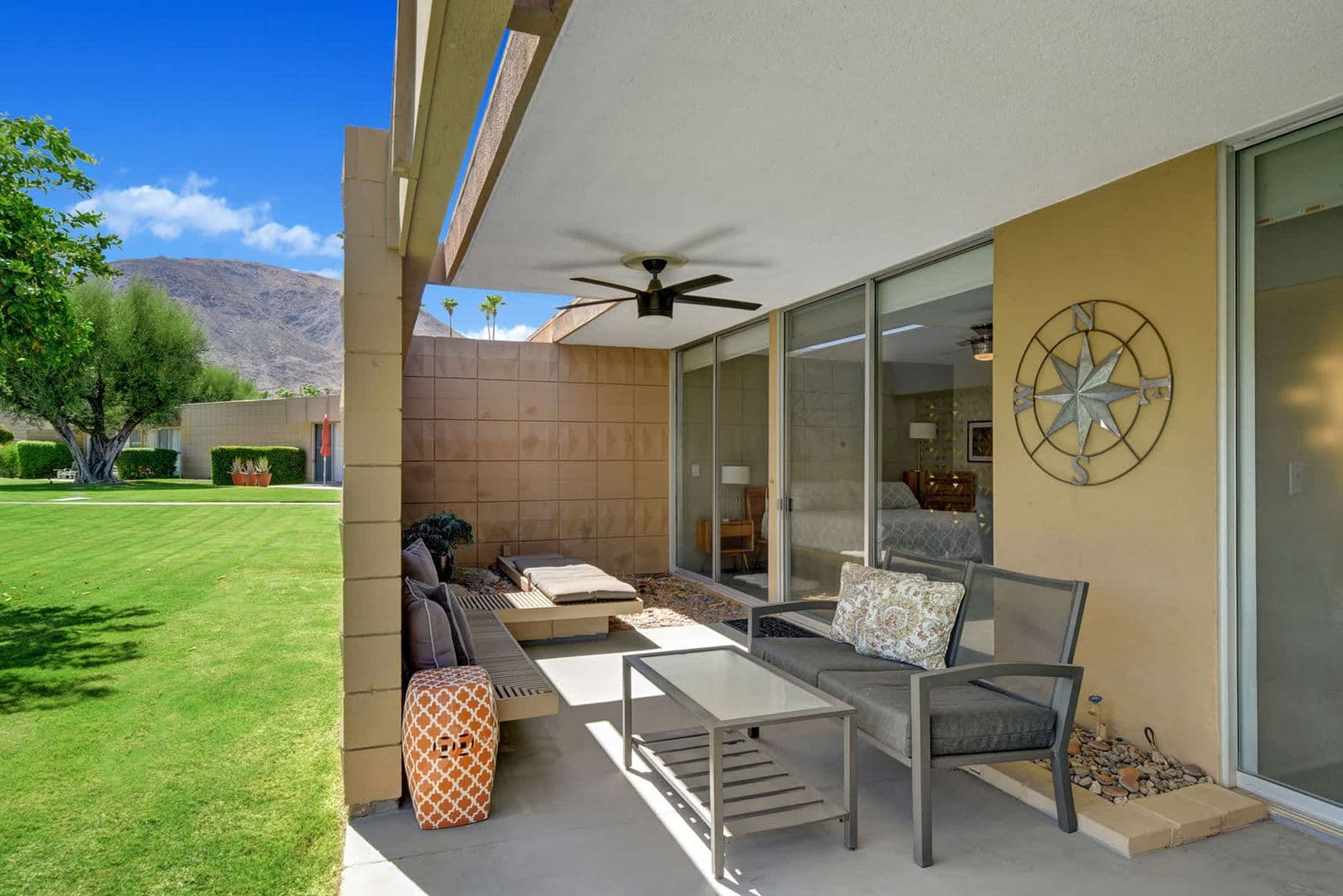 Palm Desert House: 72861 El Paseo