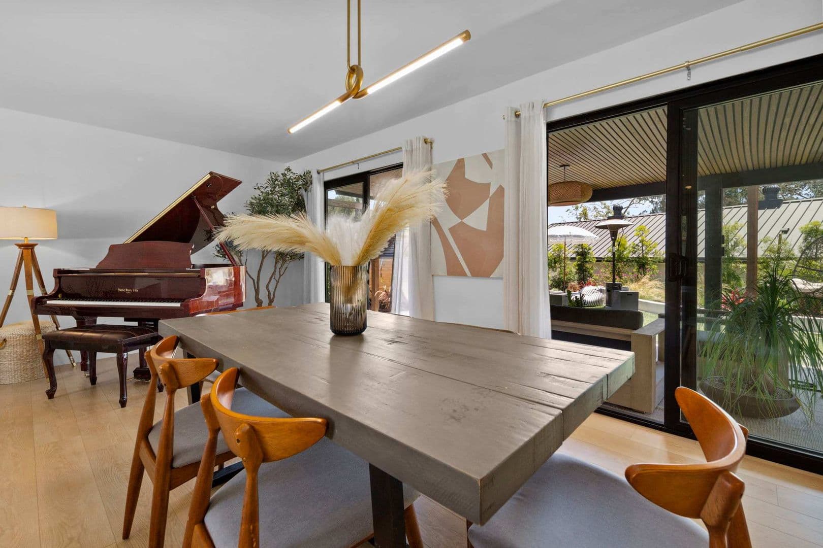 San Diego House: 5865 Cozzens Street