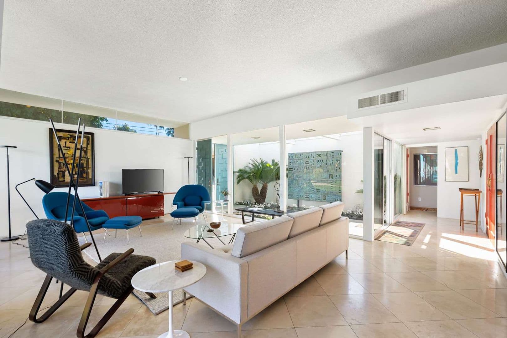 Palm Desert House: 815 Sandpiper Street
