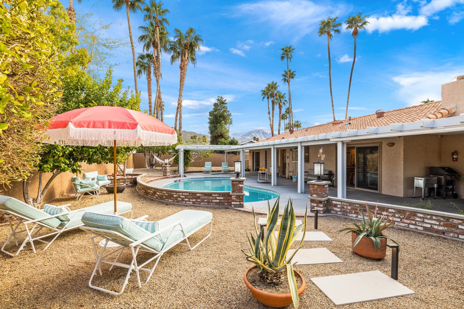 Palm Springs House: 1334 S San Joaquin Dr