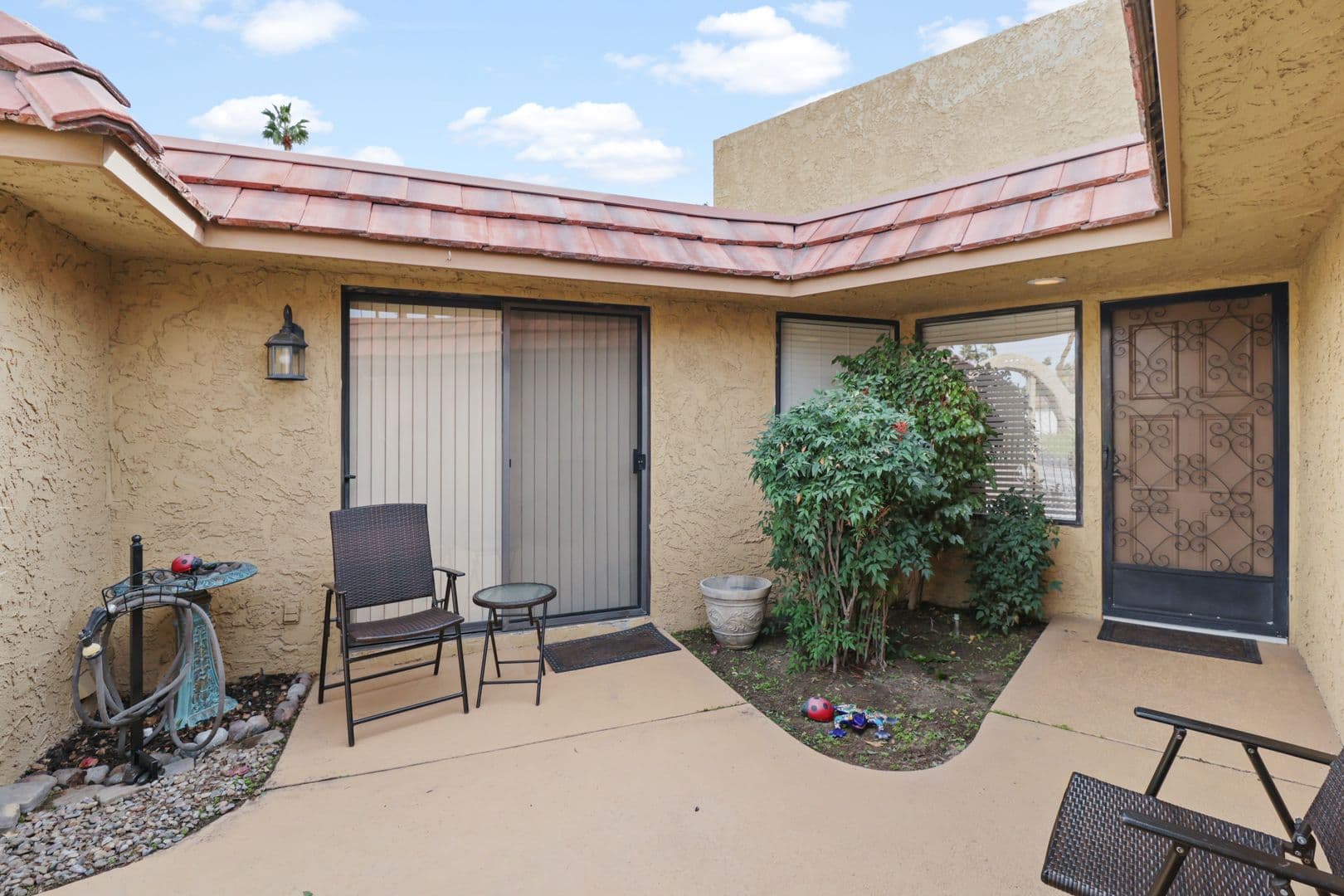 Cathedral City House: 68859 Paseo Real