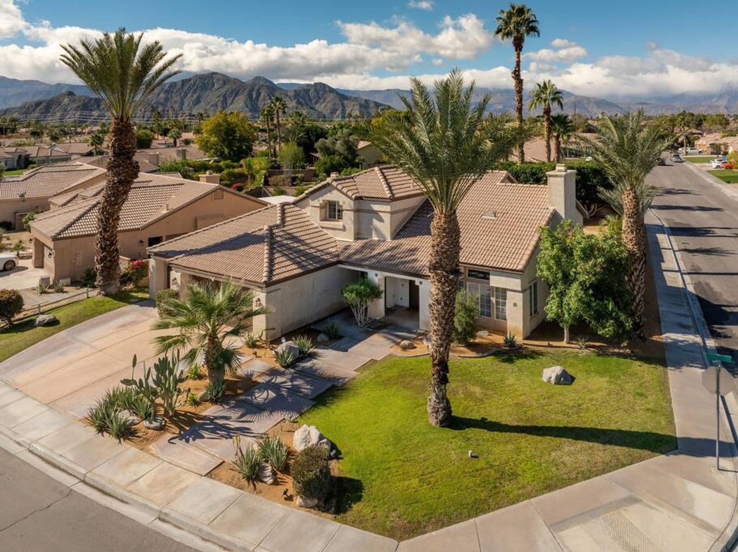 La Quinta House: 79150 Ocotillo Dr
