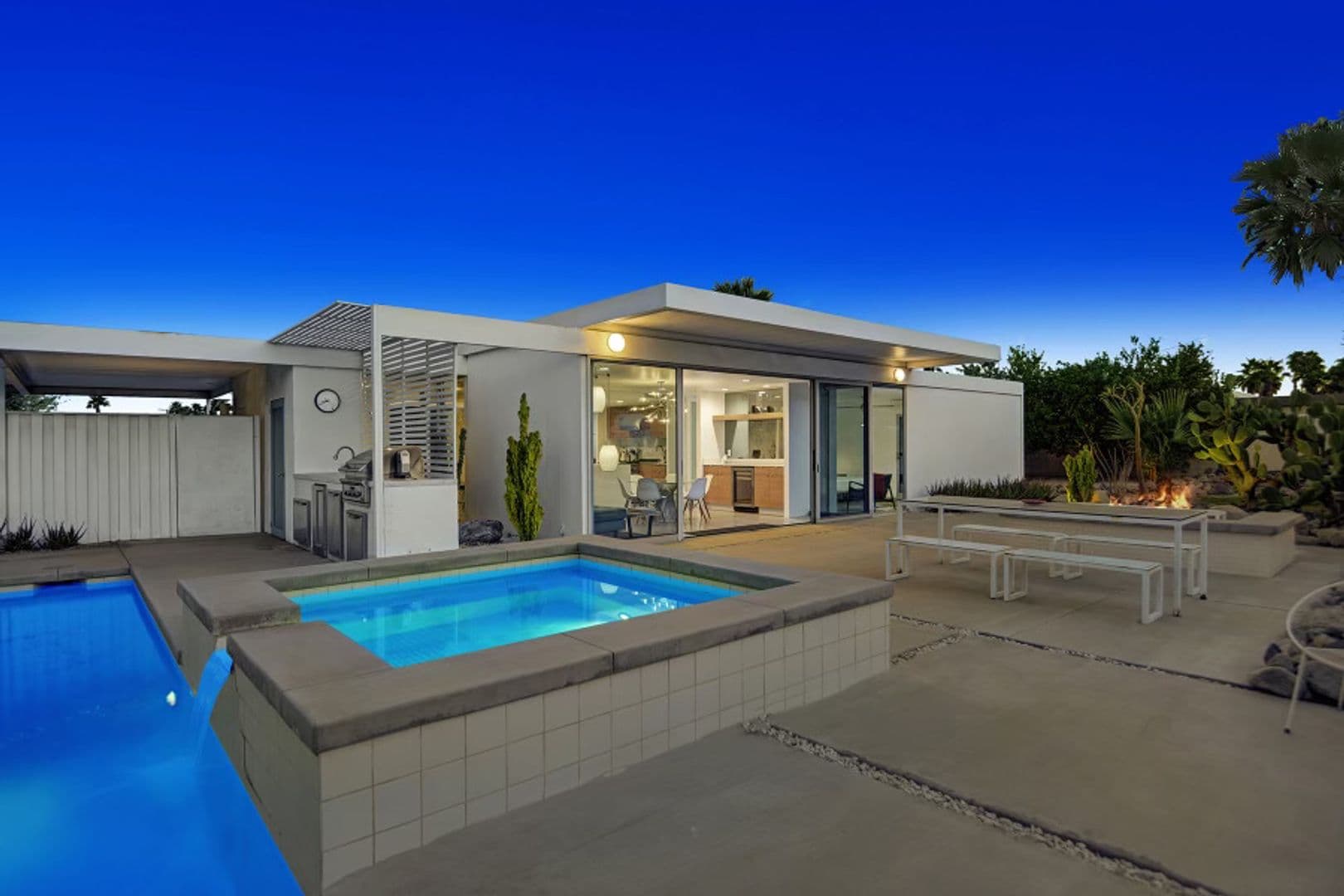 Palm Springs House: 3133 N Sunnyview Dr