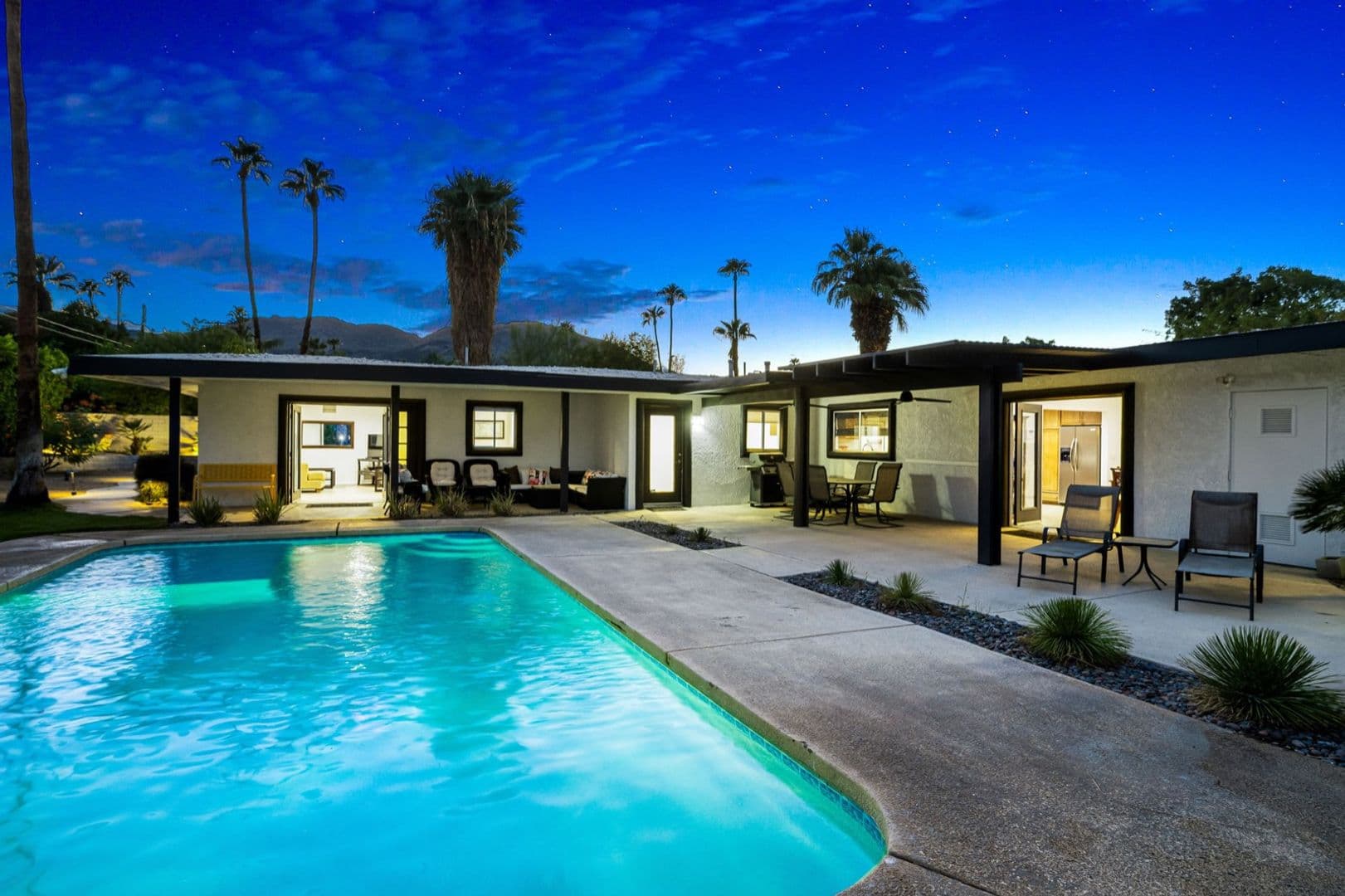 Palm Desert House: 73255 Grapevine Street