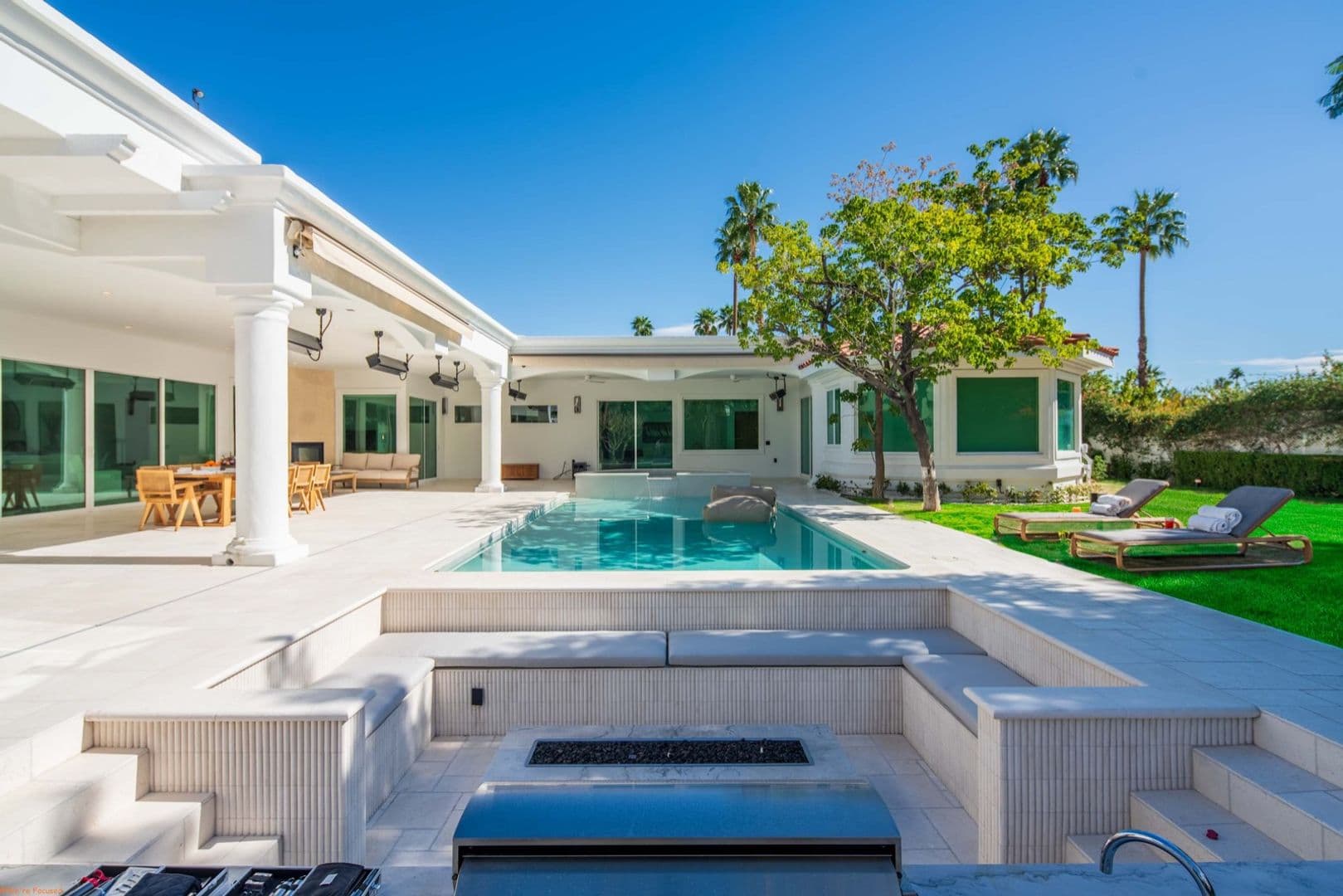 Palm Springs House: 875 Tamarisk Rd
