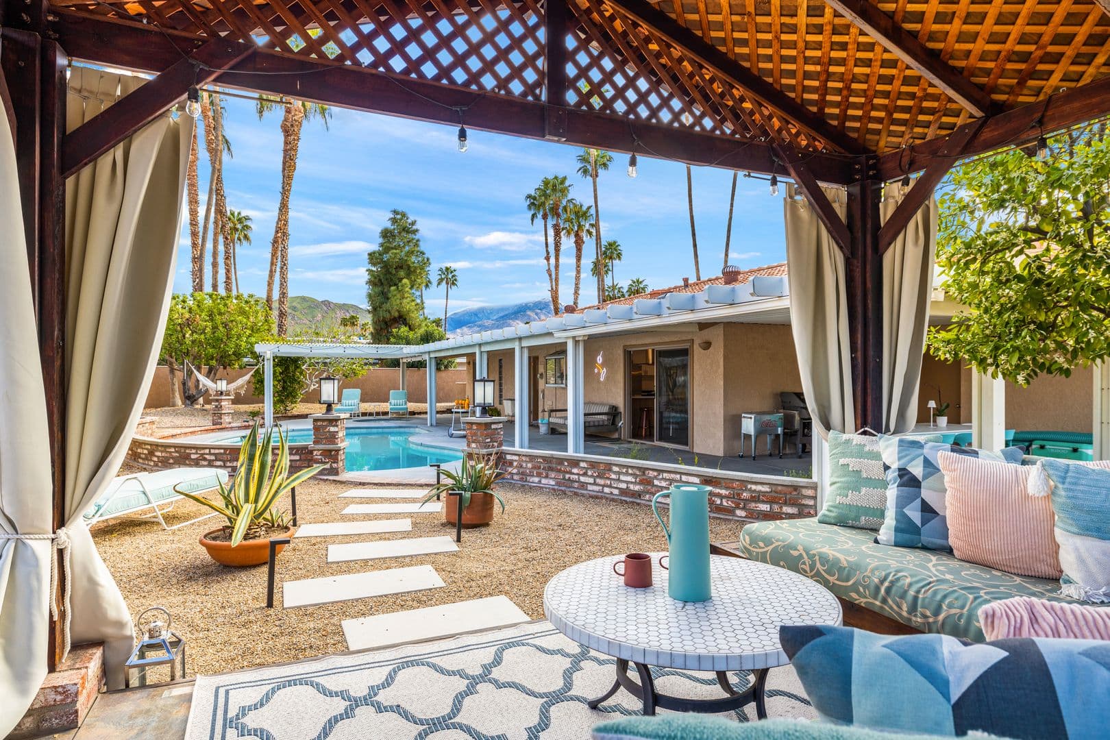 Palm Springs House: 1334 S San Joaquin Dr