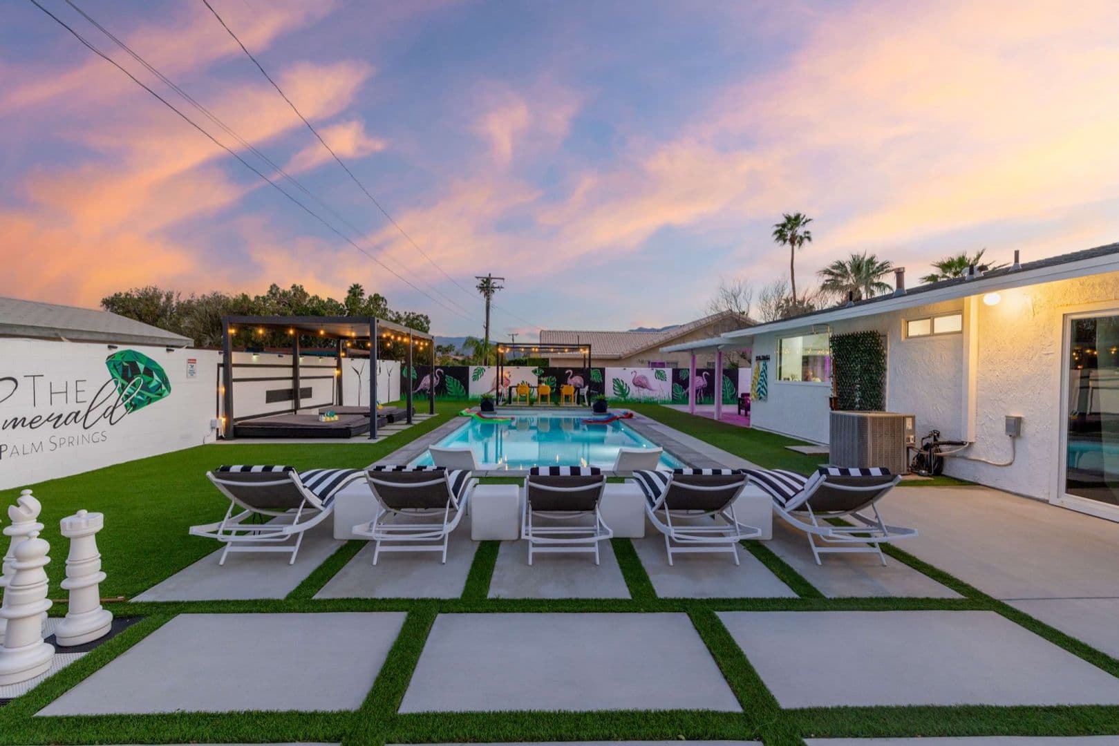 Palm Springs House: 2380 N San Antonio Rd