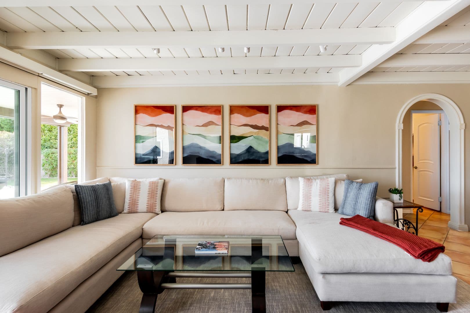 Palm Springs House: 477 East Via Colusa