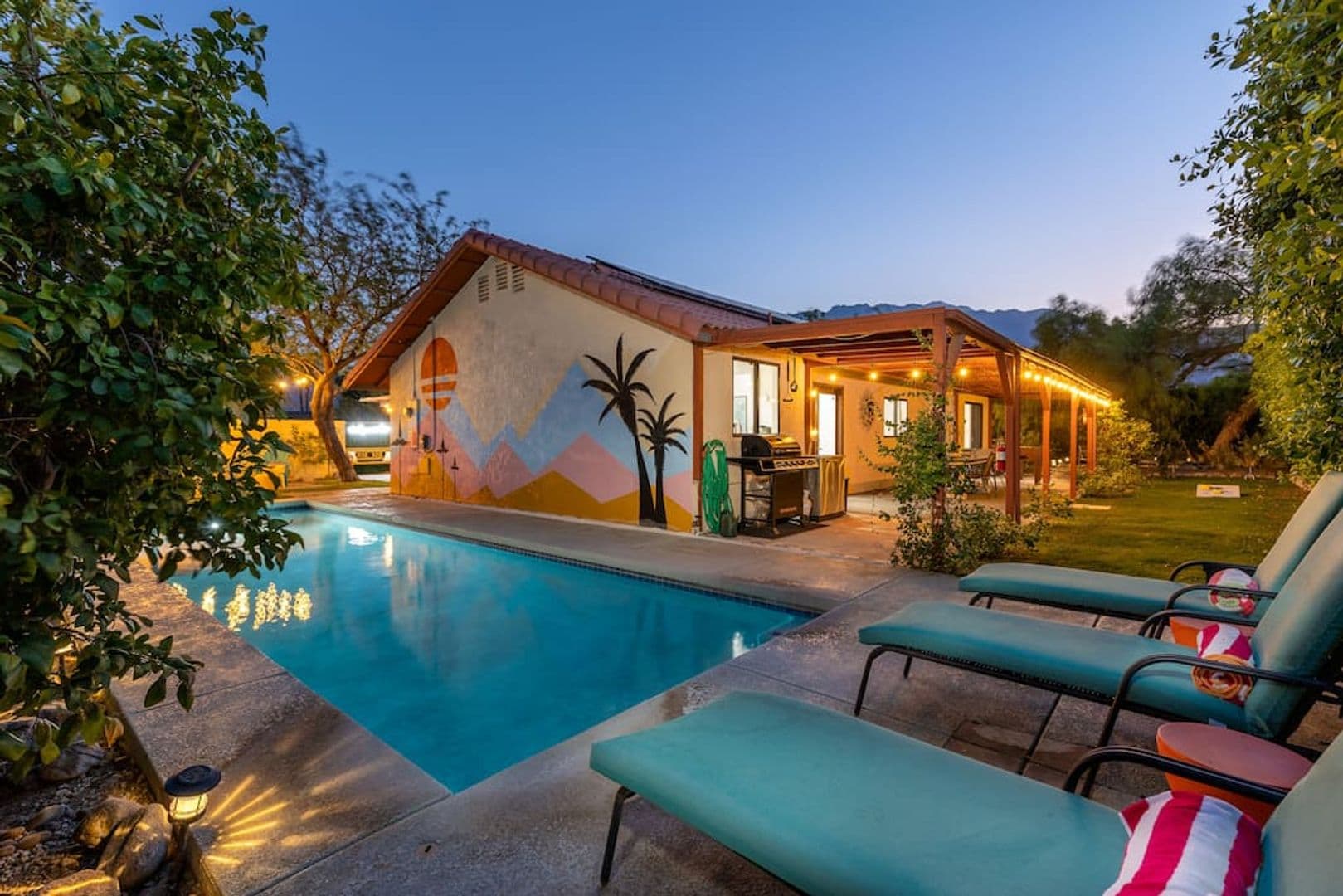 Palm Springs House: 2184 E Powell Rd