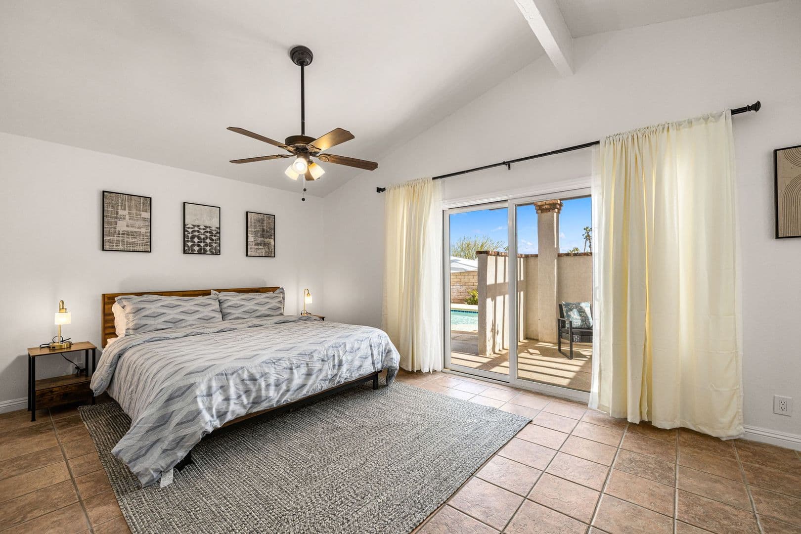 Palm Springs House: 2290 N Victoria Rd