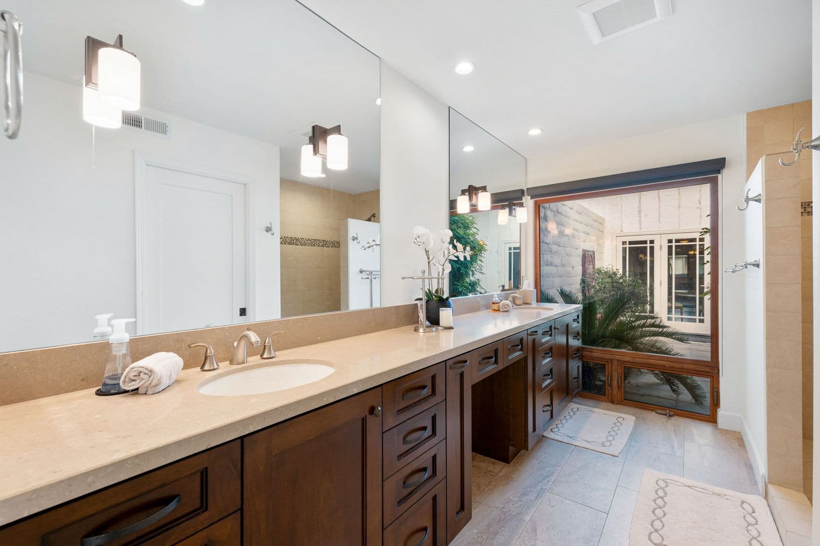 Indian Wells House: 74939 Via Lago