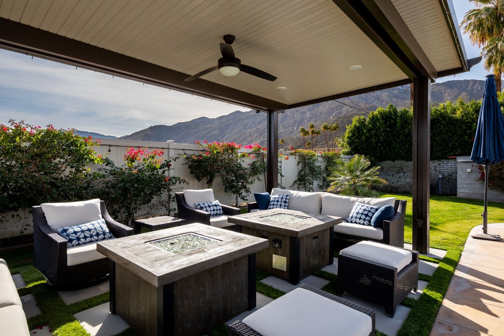 Palm Springs House: 477 East Via Colusa