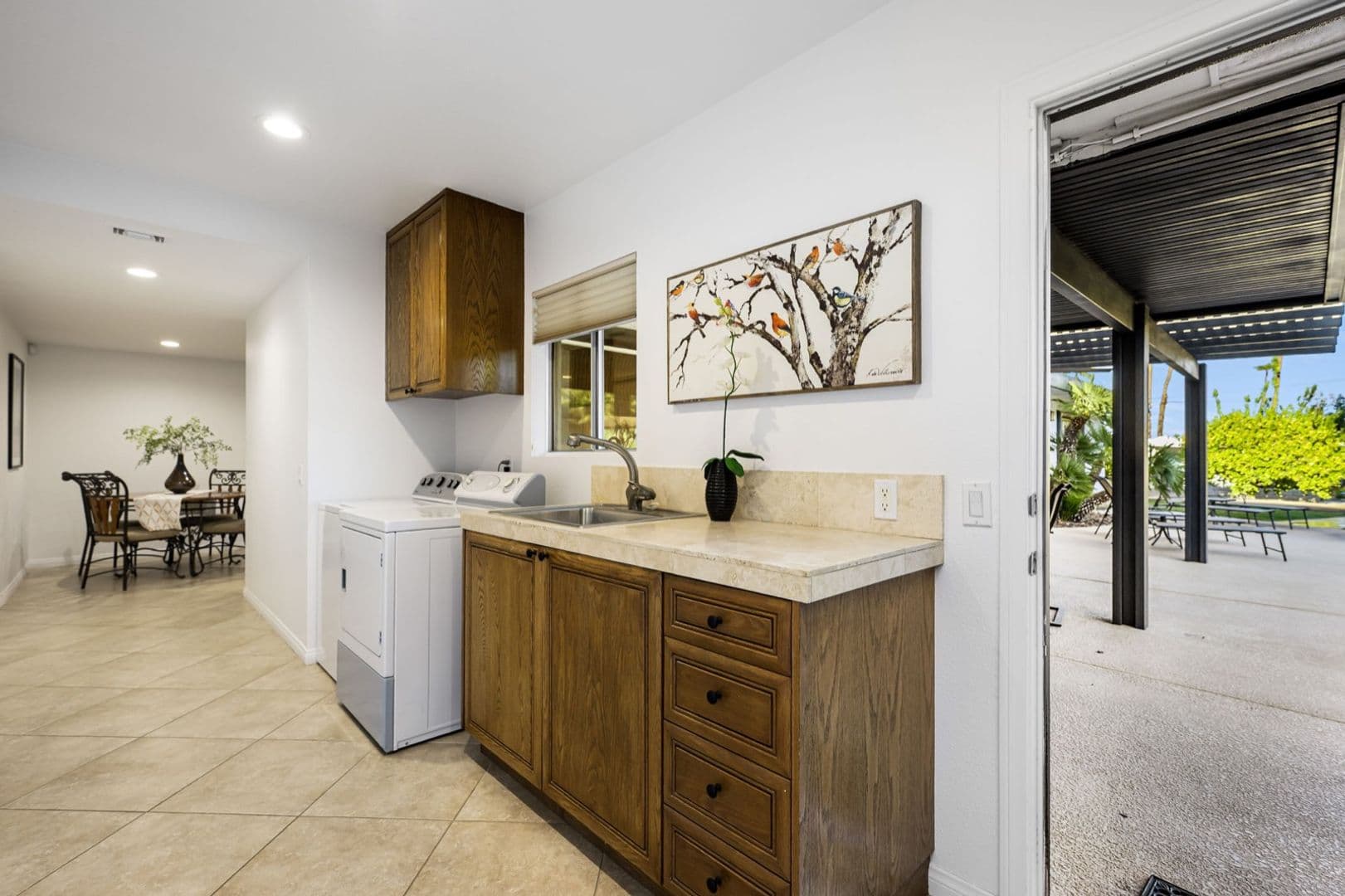 Palm Desert House: 73255 Grapevine Street