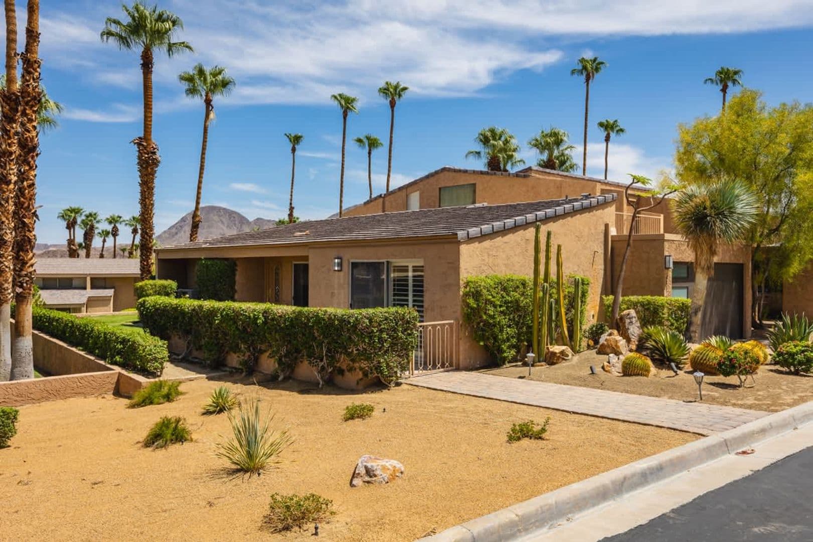 Palm Desert House: 48872 Quercus Ln