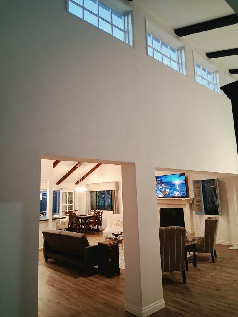Fallbrook House: 1412 El Nido Dr