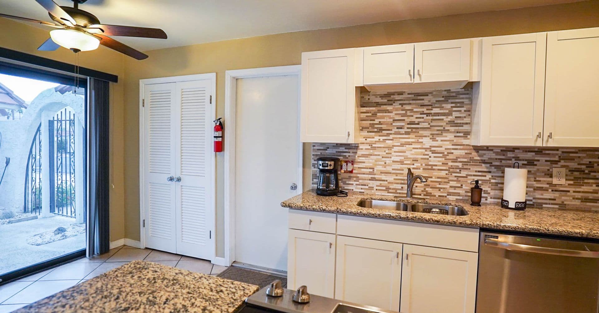 Cathedral City House: 68368 Calle Leon
