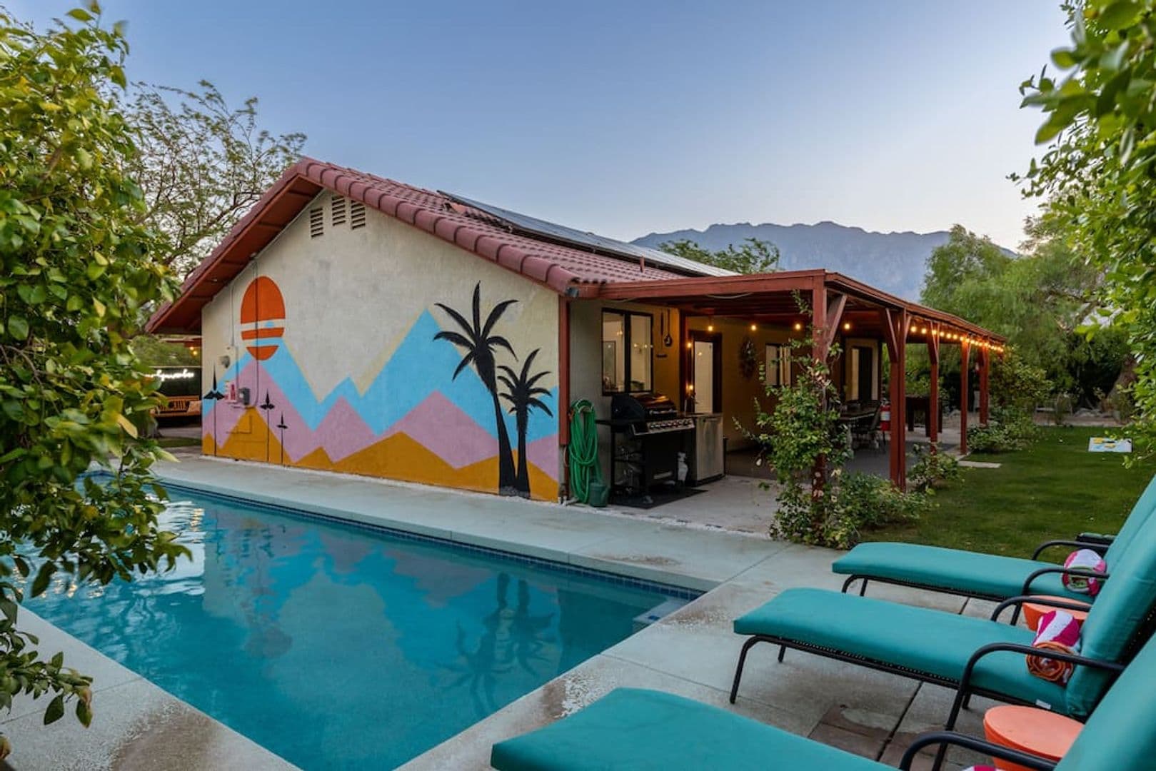 Palm Springs House: 2184 E Powell Rd