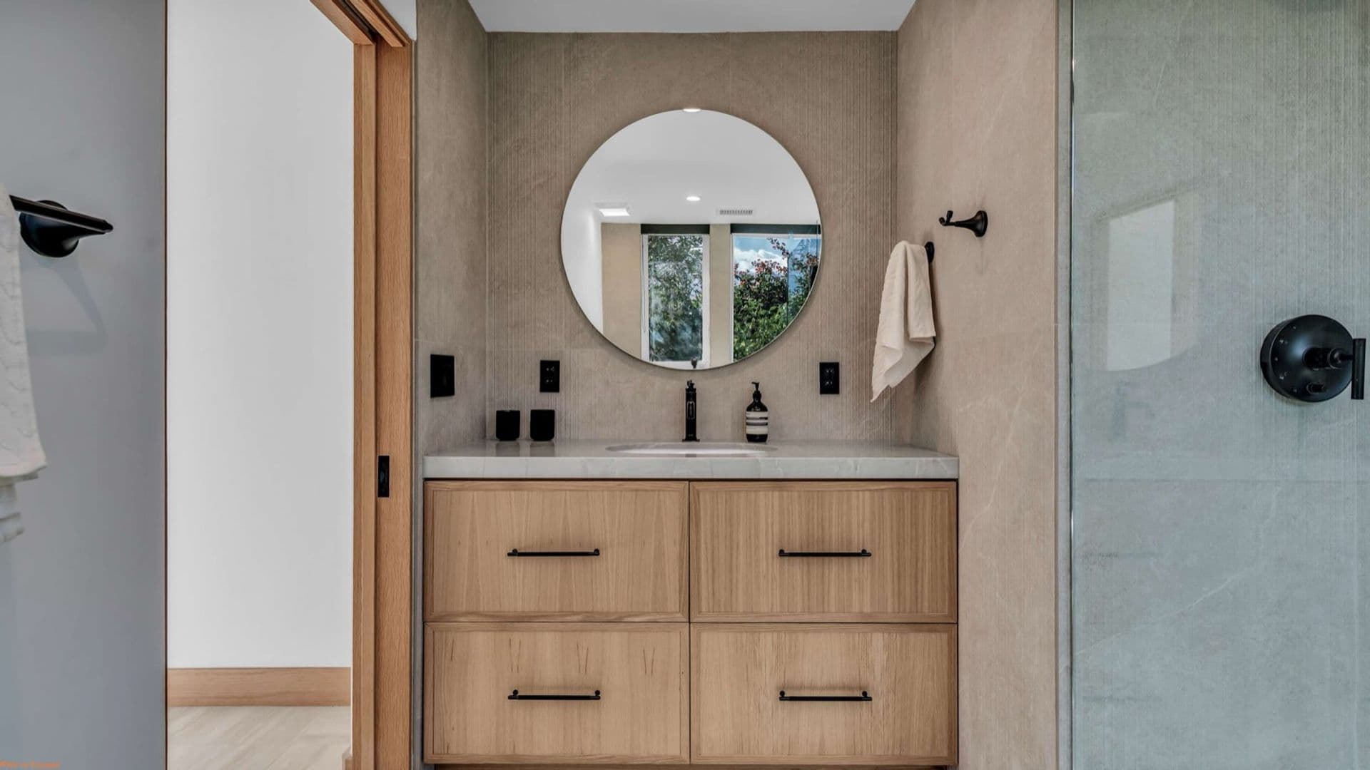 Palm Springs House: 875 Tamarisk Rd
