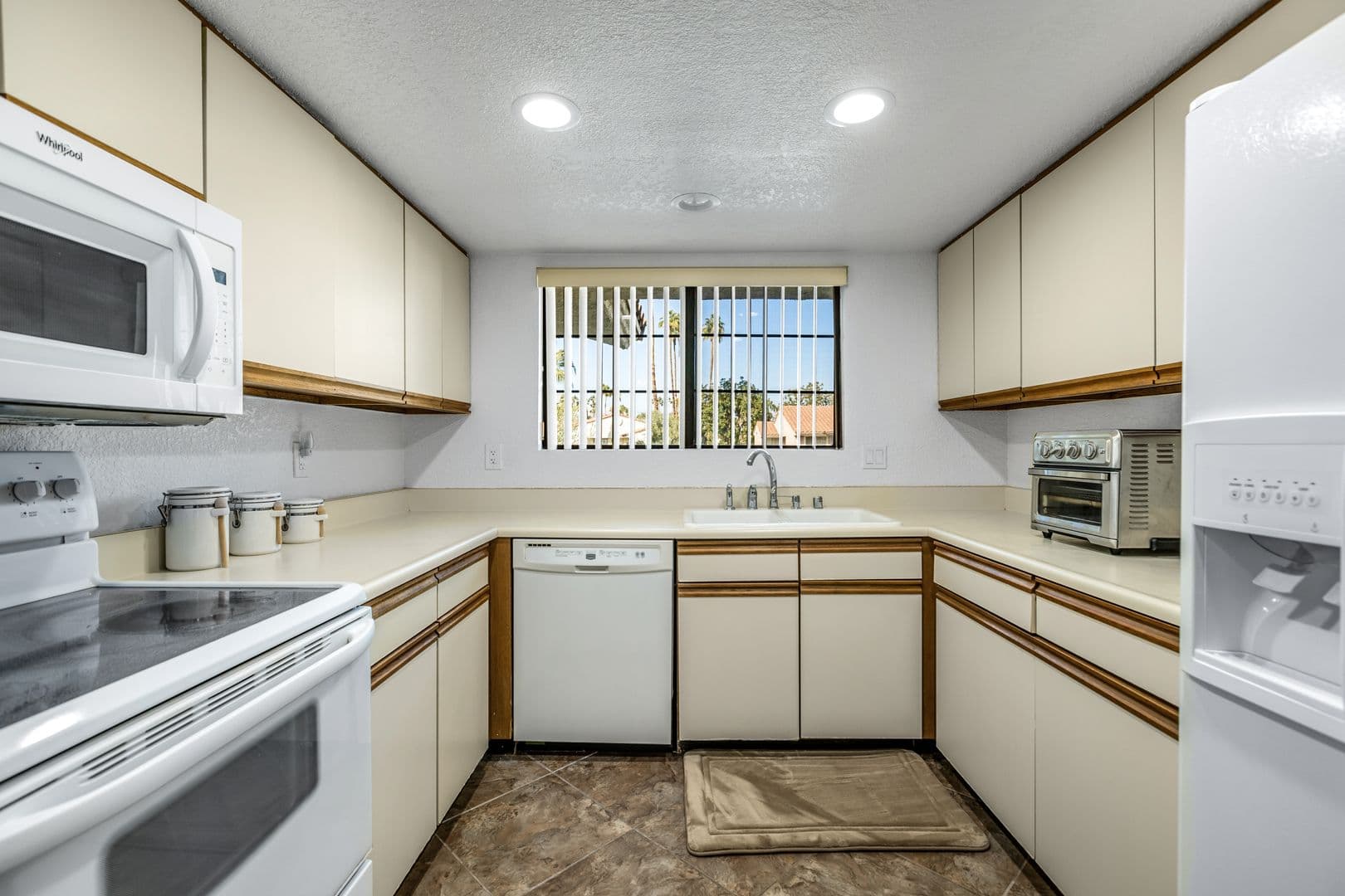 Palm Springs House: 2701 E Mesquite Ave. E-24