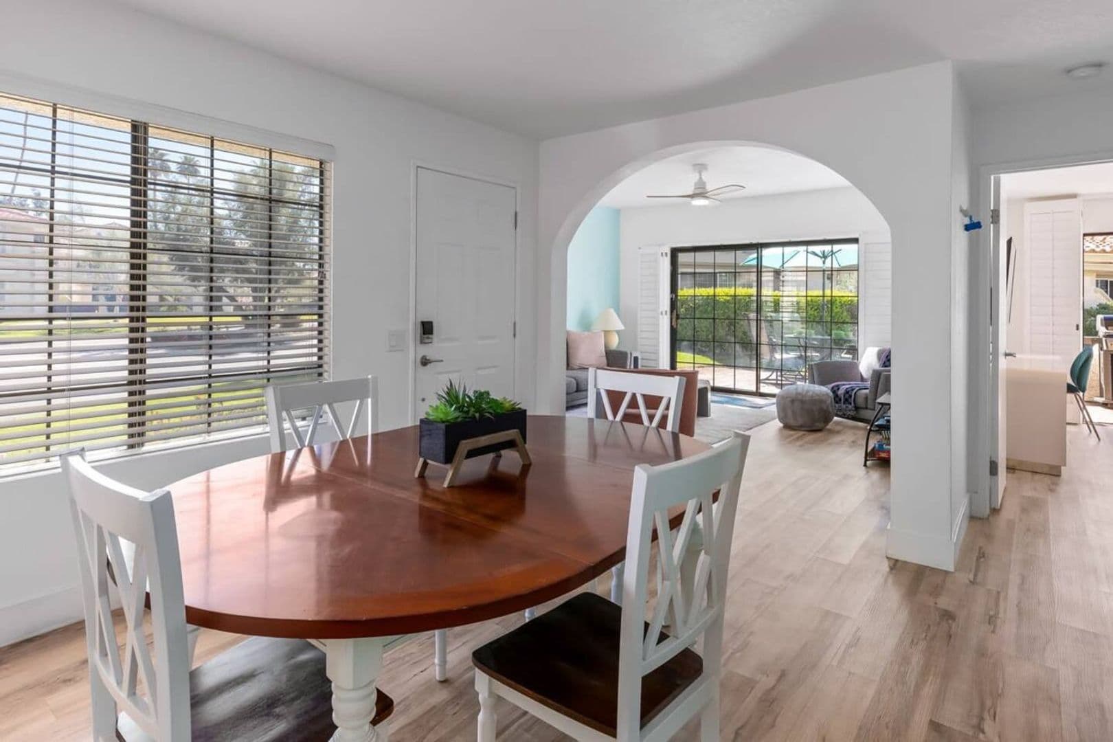 Palm Springs House: 2701 E Mesquite Ave