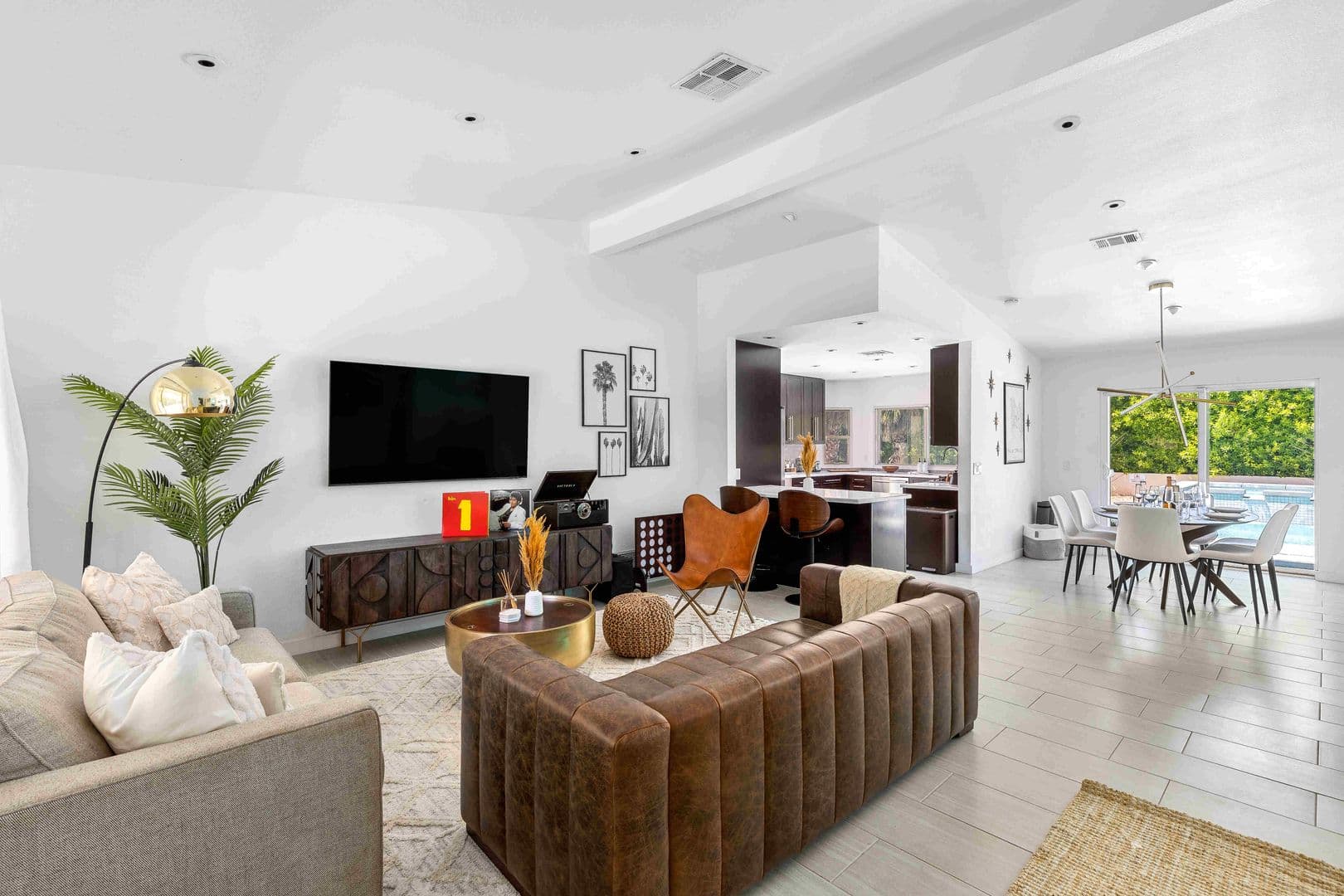 Palm Springs House: 2355 W Nicola Rd