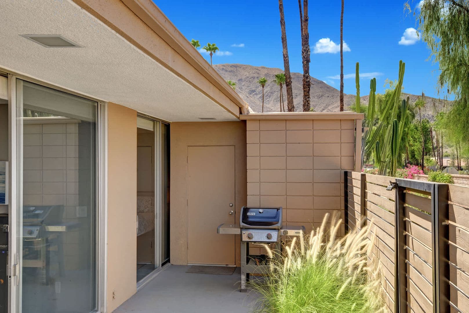 Palm Desert House: 72861 El Paseo