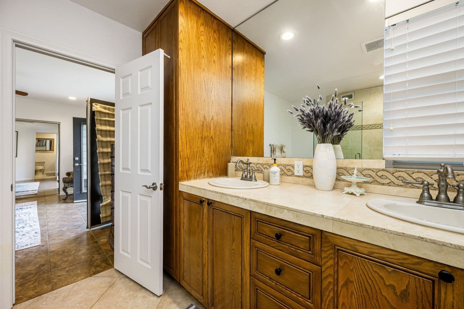 Palm Desert House: 73255 Grapevine Street