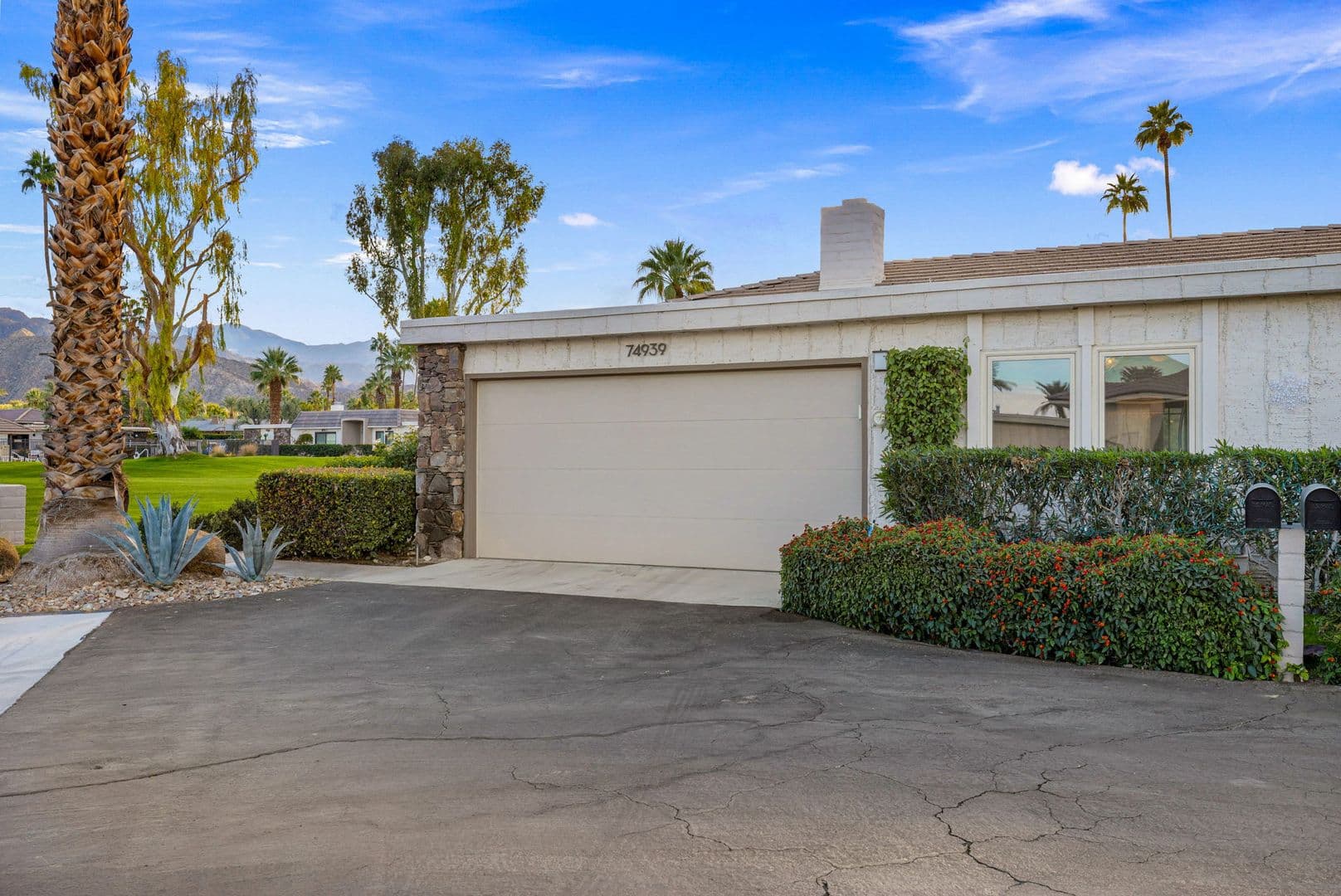 Indian Wells House: 74939 Via Lago