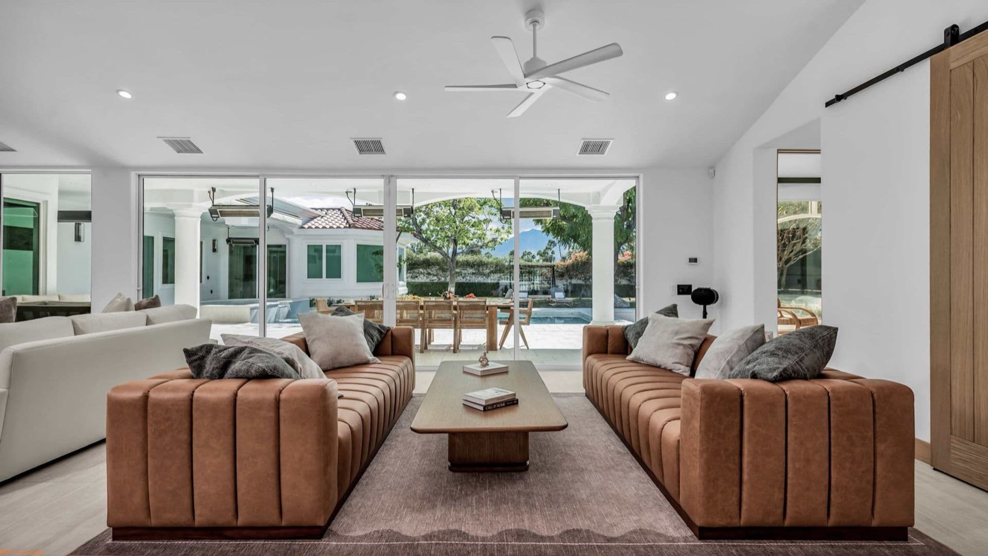 Palm Springs House: 875 Tamarisk Rd