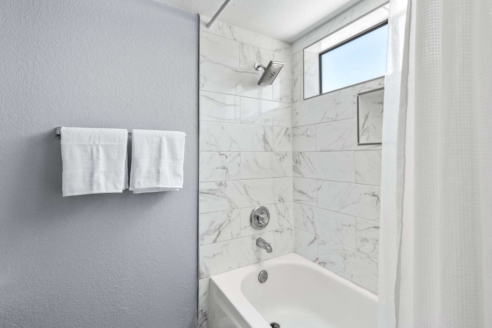 Palm Springs House: 2345 S Cherokee Way