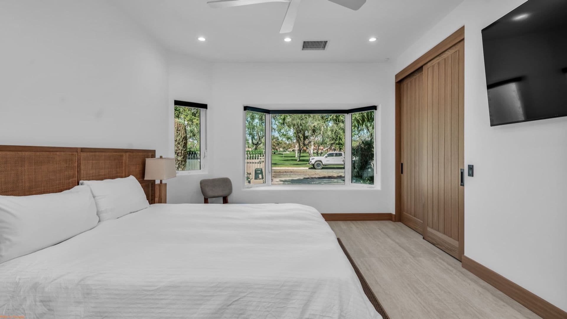 Palm Springs House: 875 Tamarisk Rd