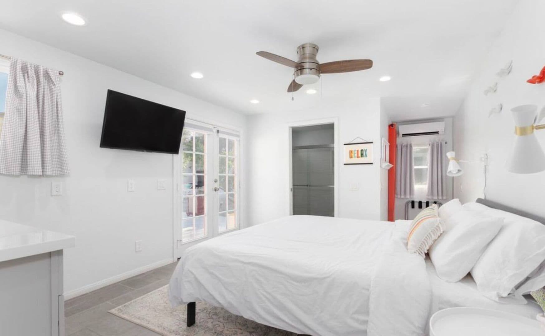 Palm Springs House: 2241 E Finley Rd