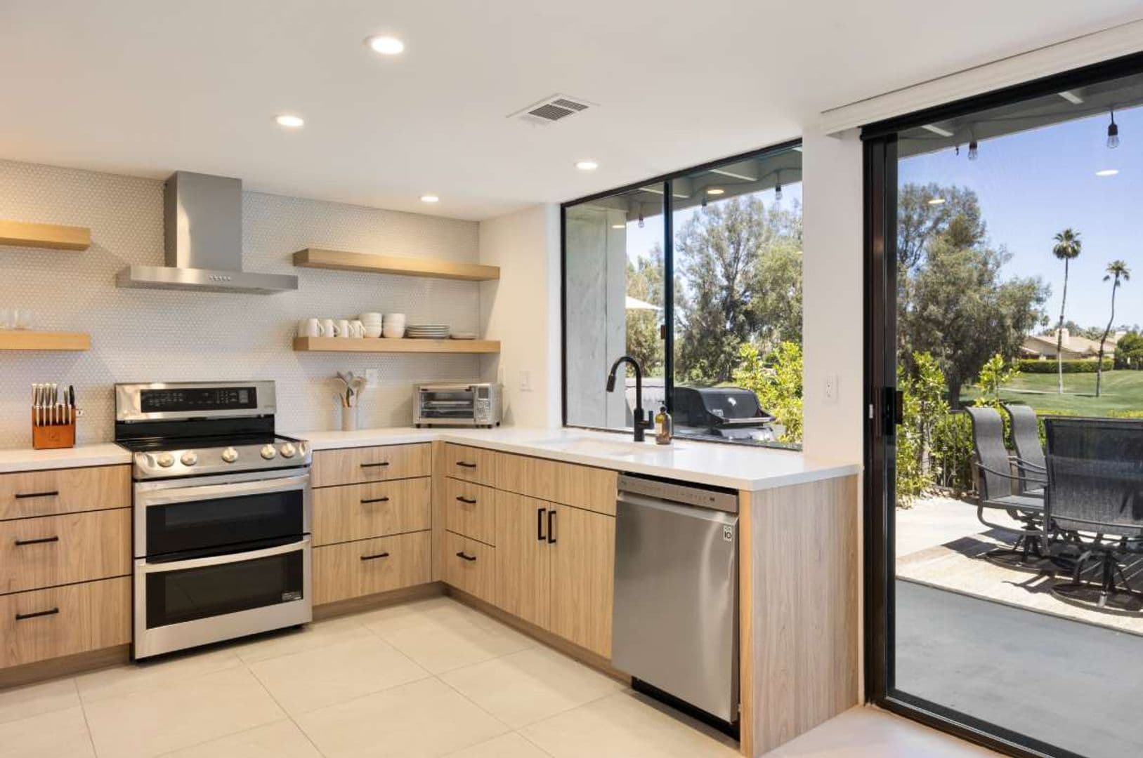 Palm Desert House: 122 Giralda Cir