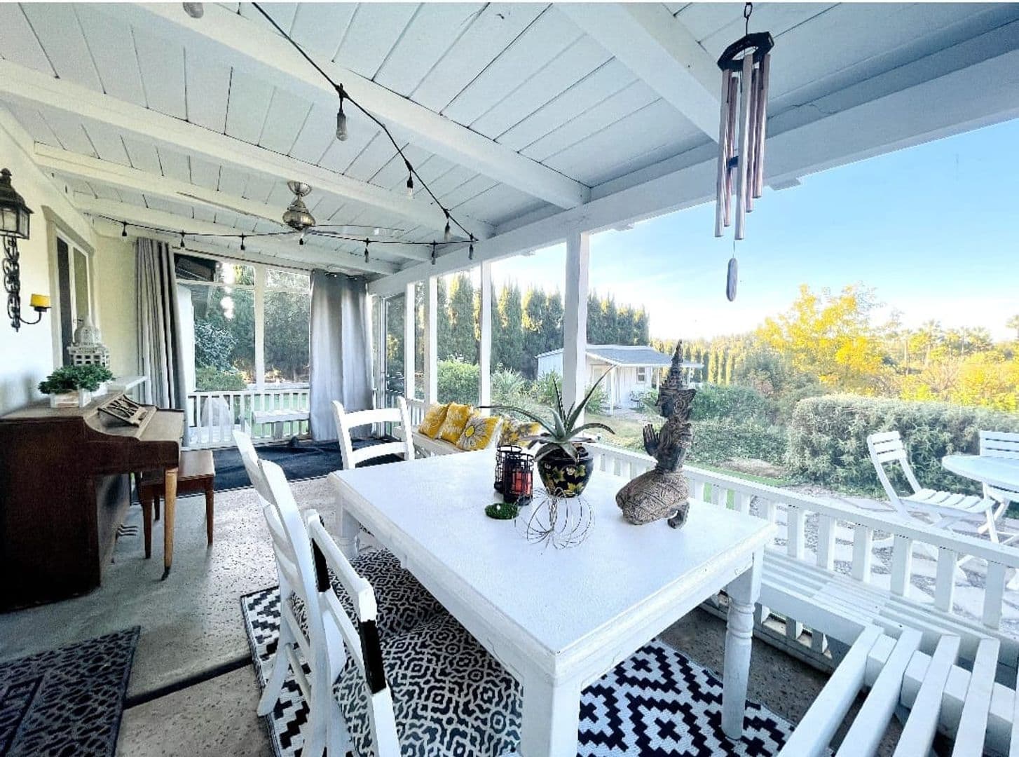 Fallbrook House: 1412 El Nido Dr