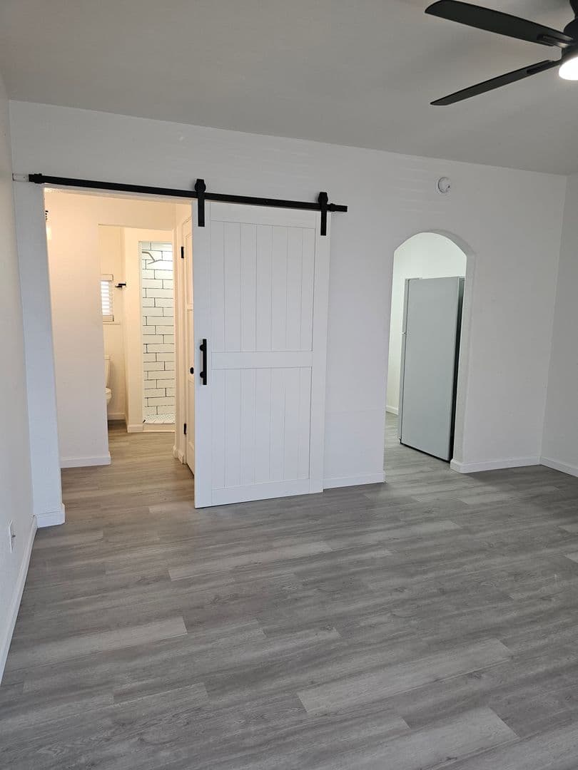 Palm Springs Apartment: 2231 N Palm Canyon