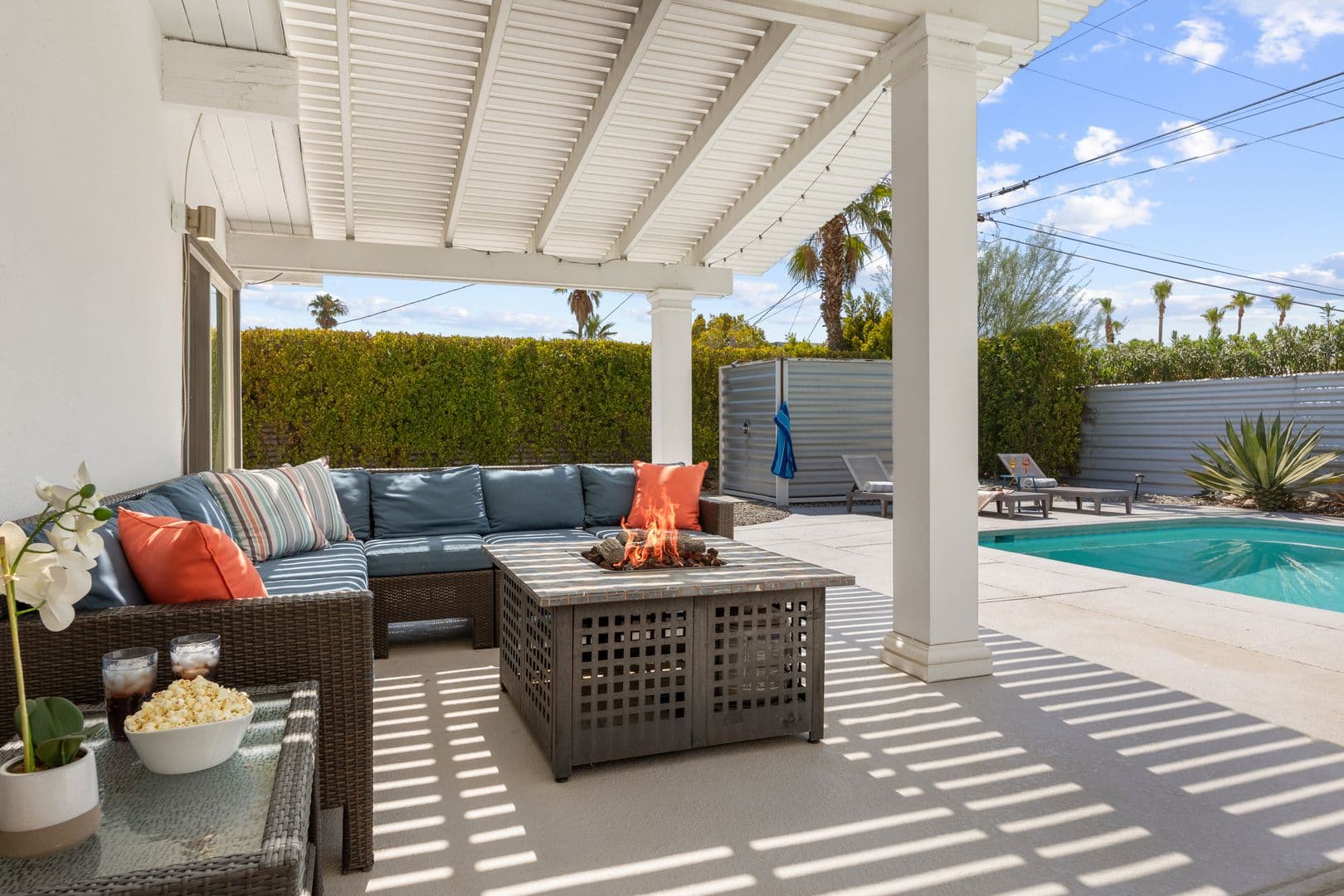 Palm Springs House: 915 E Racquet Club Rd