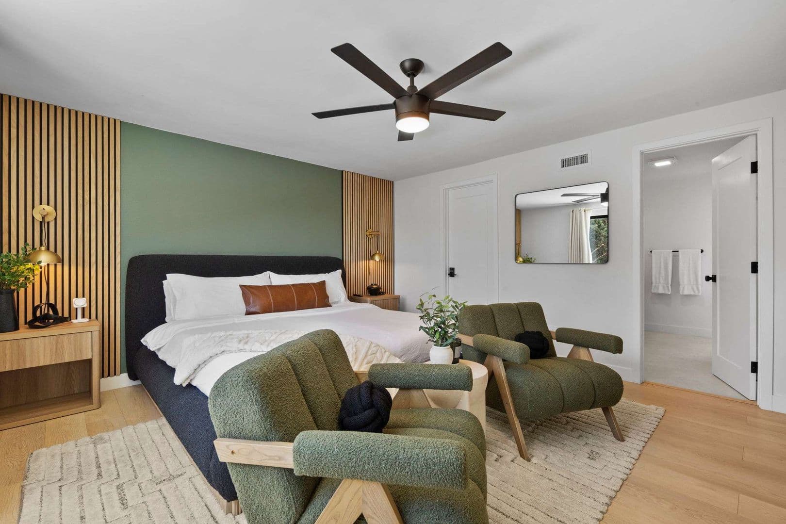 San Diego House: 5865 Cozzens Street