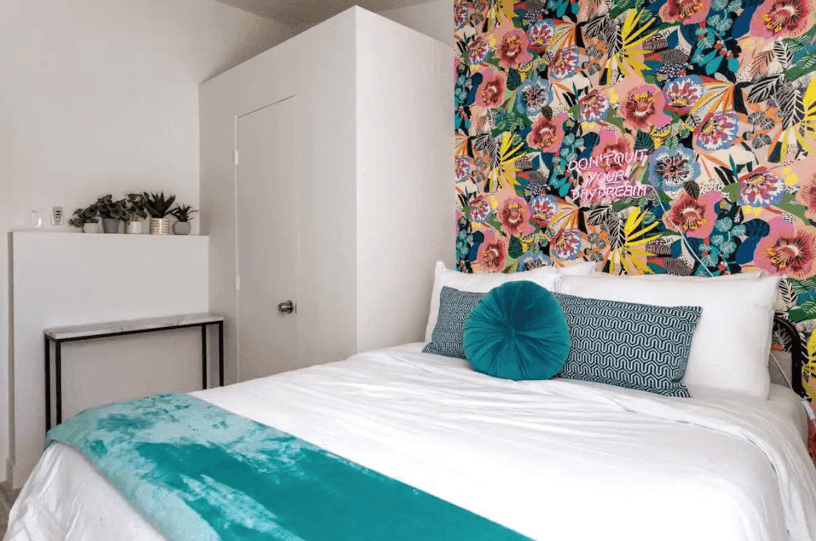 Palm Springs House: 547 N Sunrise Way
