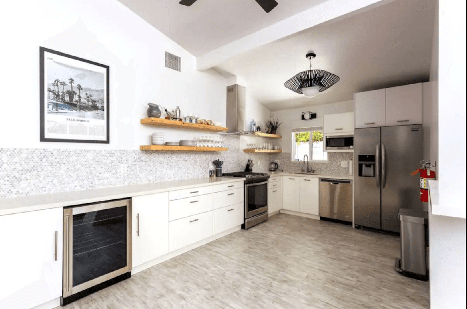 Palm Springs House: 547 N Sunrise Way