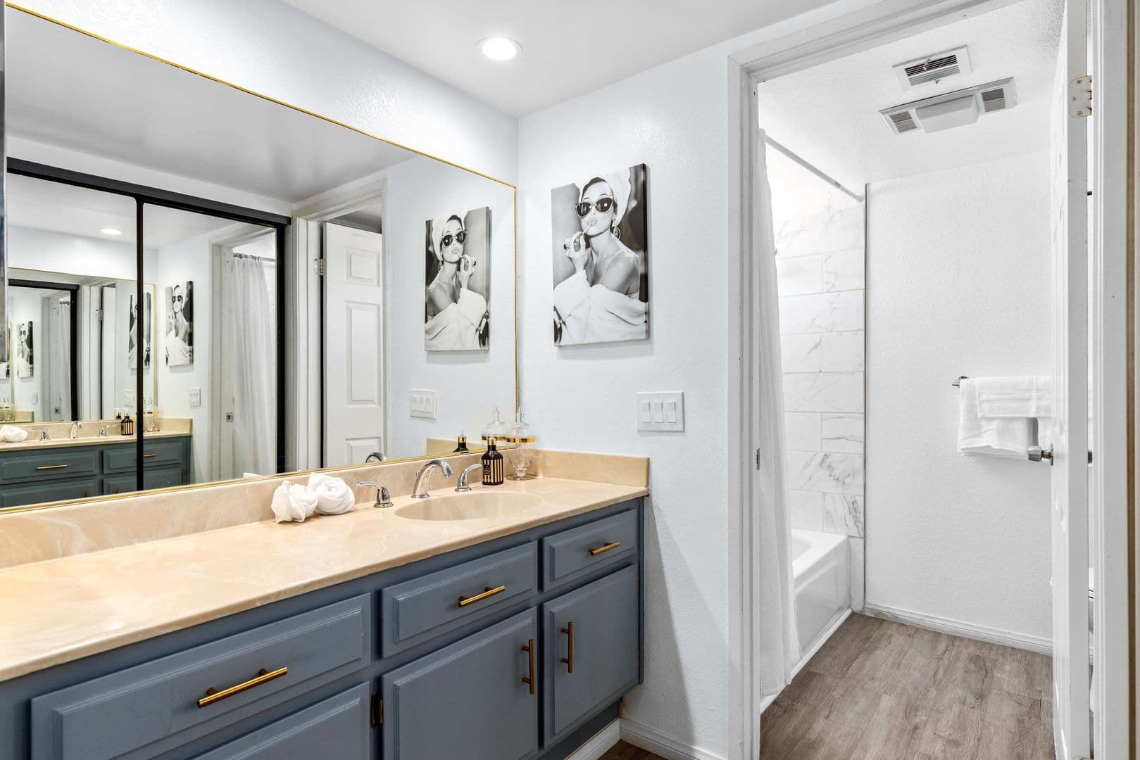 Palm Springs House: 2345 S Cherokee Way