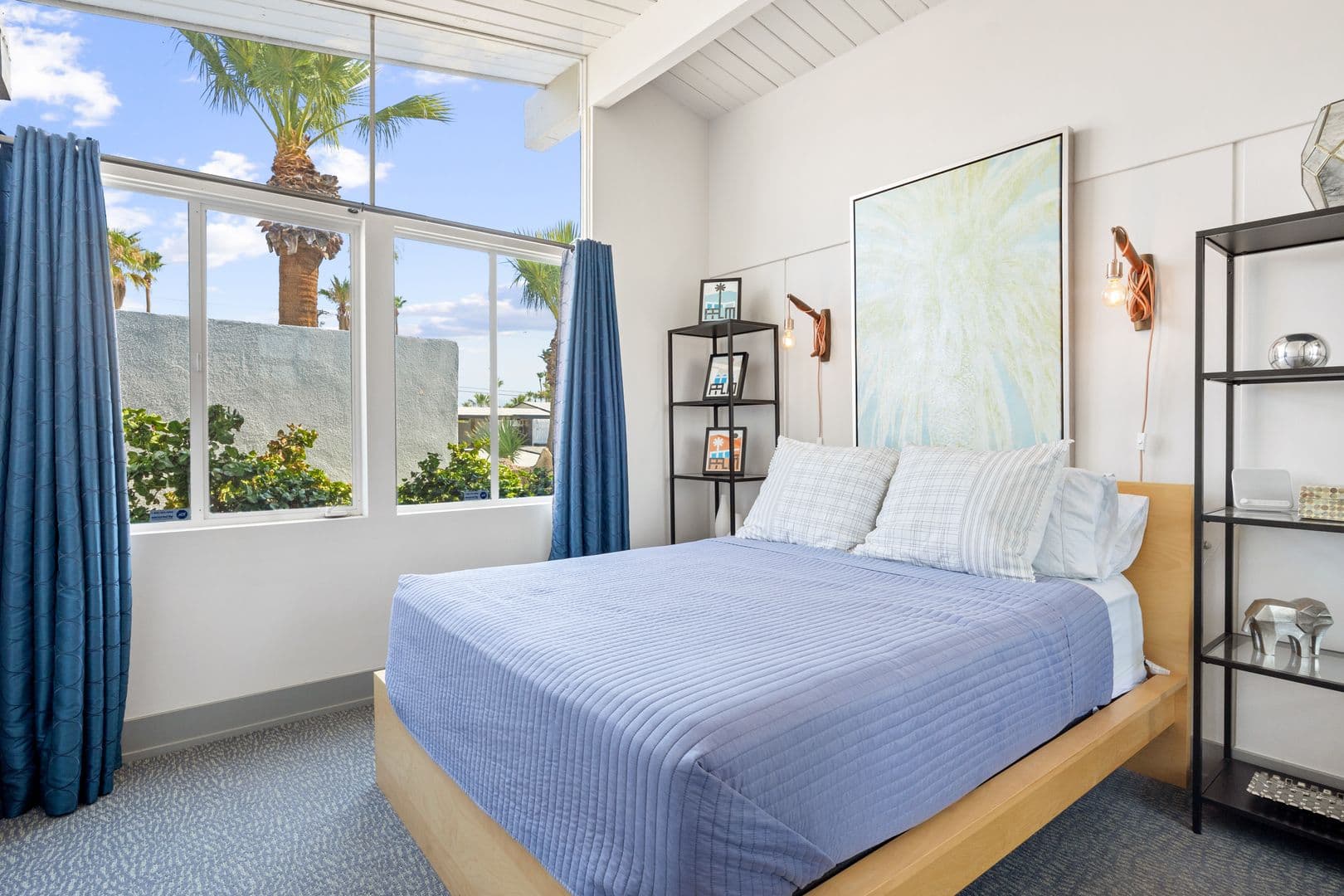 Palm Springs House: 915 E Racquet Club Rd