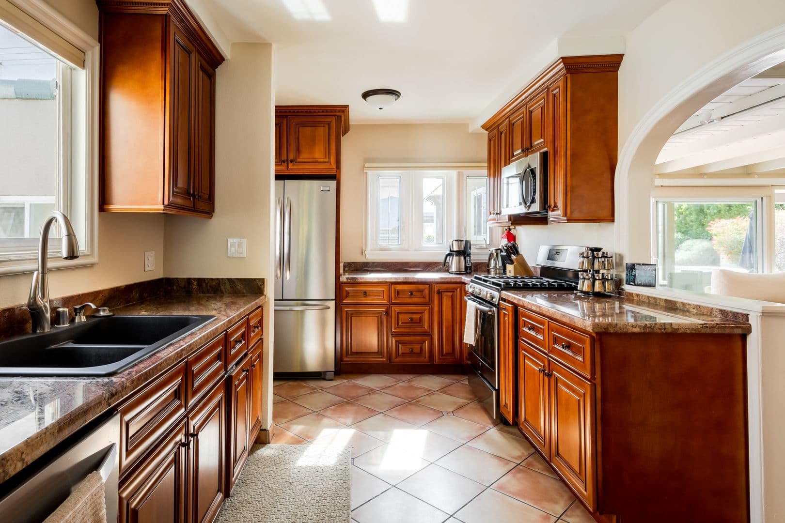 Palm Springs House: 477 East Via Colusa