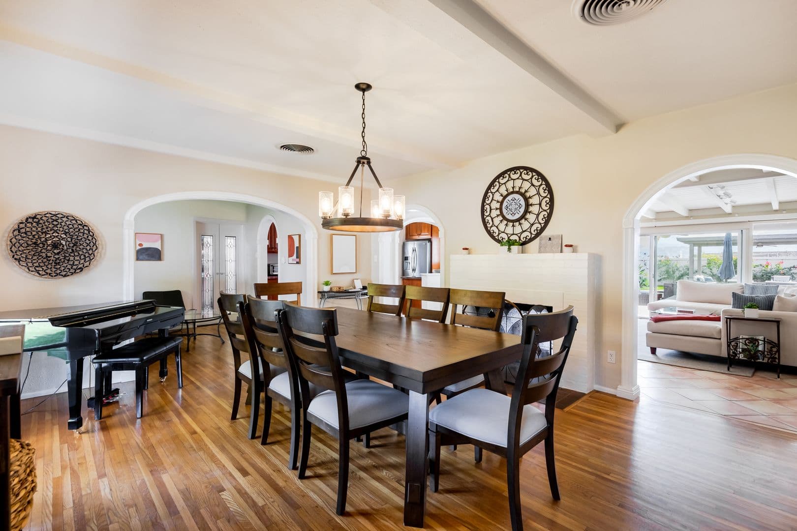 Palm Springs House: 477 East Via Colusa