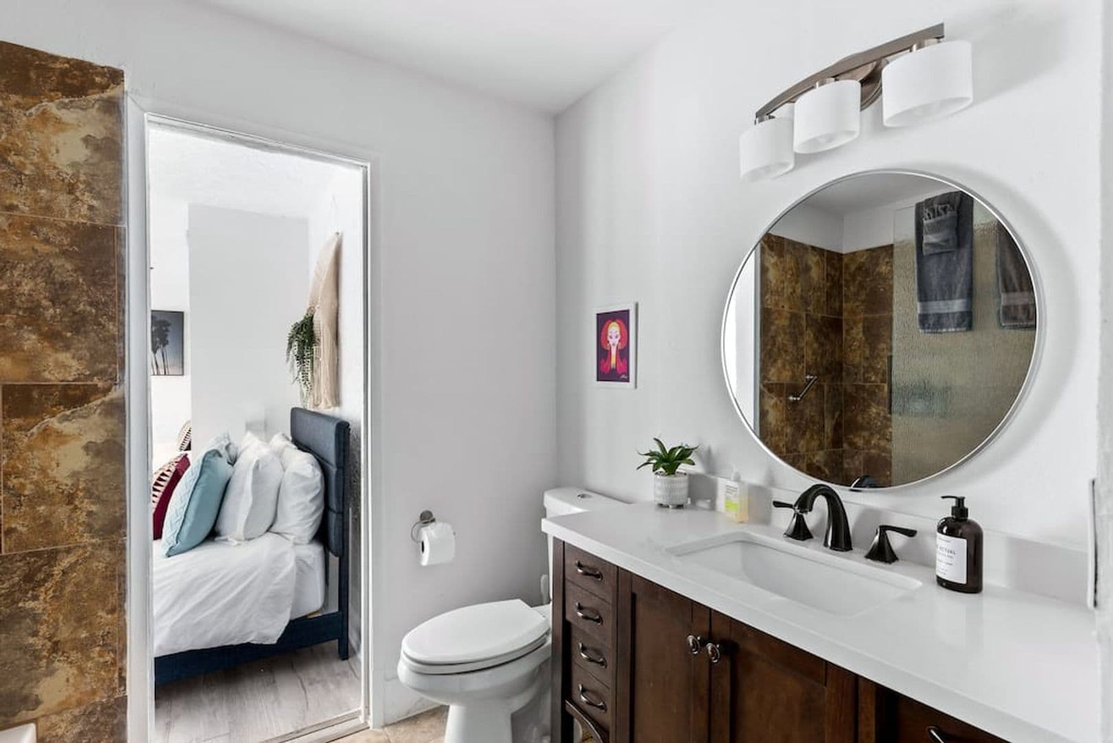 Palm Springs House: 2184 E Powell Rd