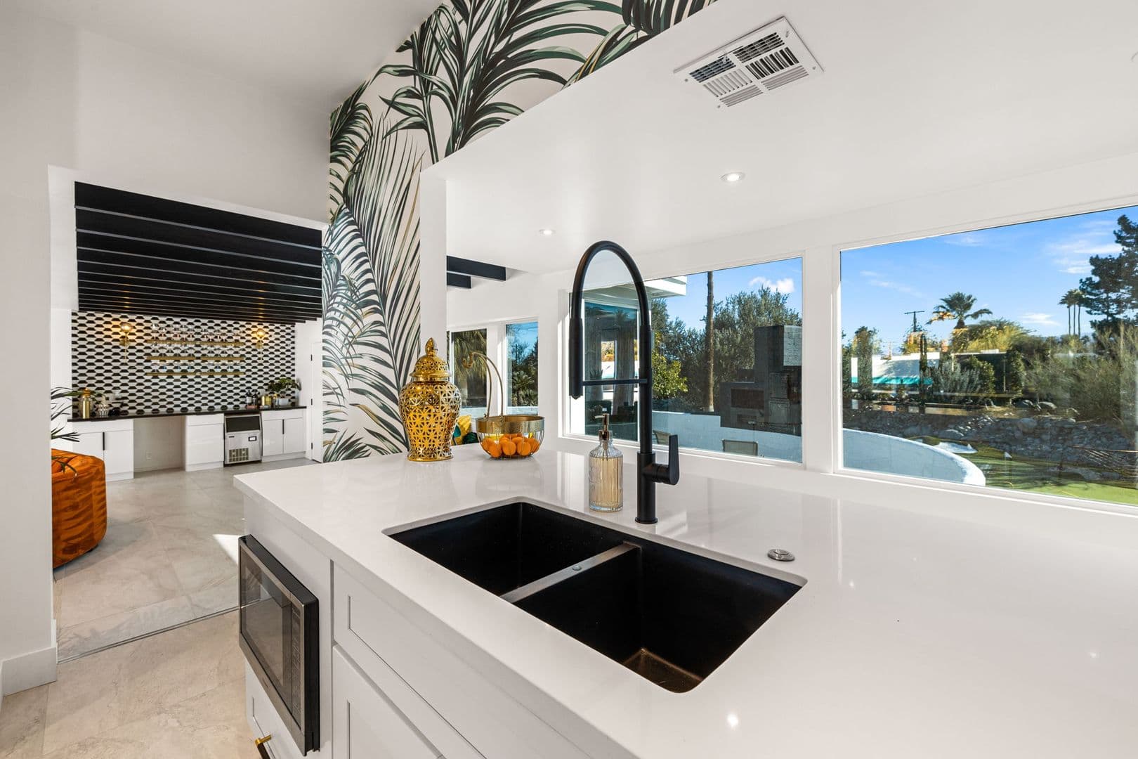 Palm Springs House: 2325 N Girasol Ave