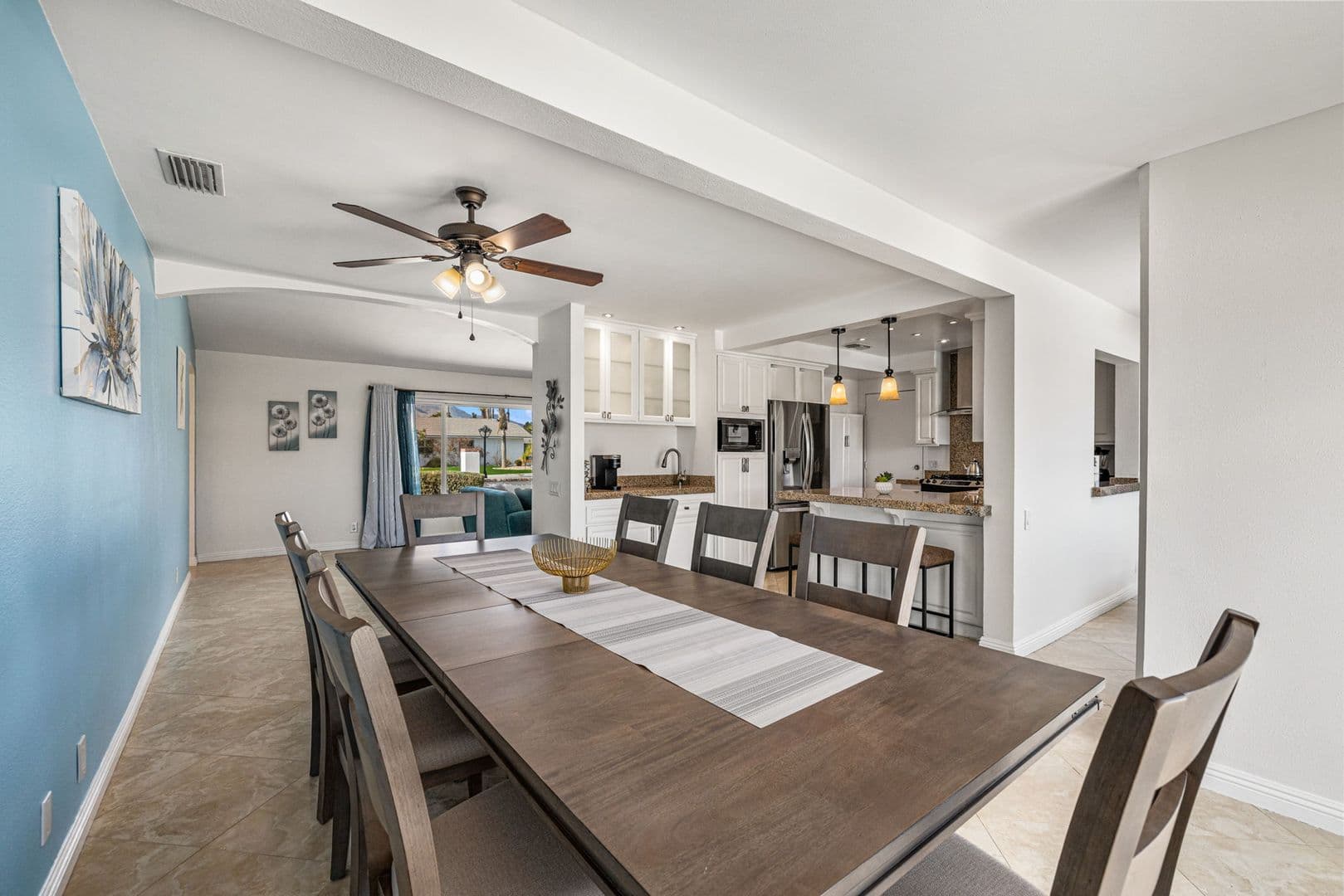Palm Springs House: 2290 N Victoria Rd