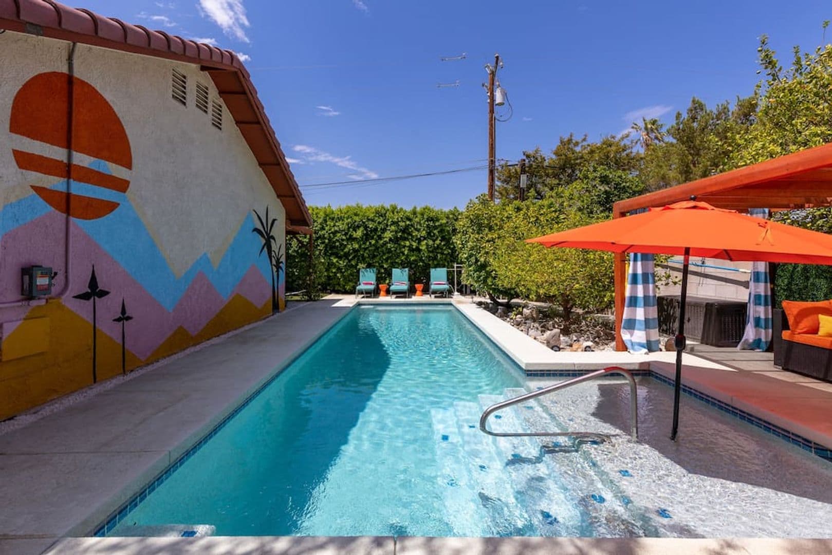 Palm Springs House: 2184 E Powell Rd